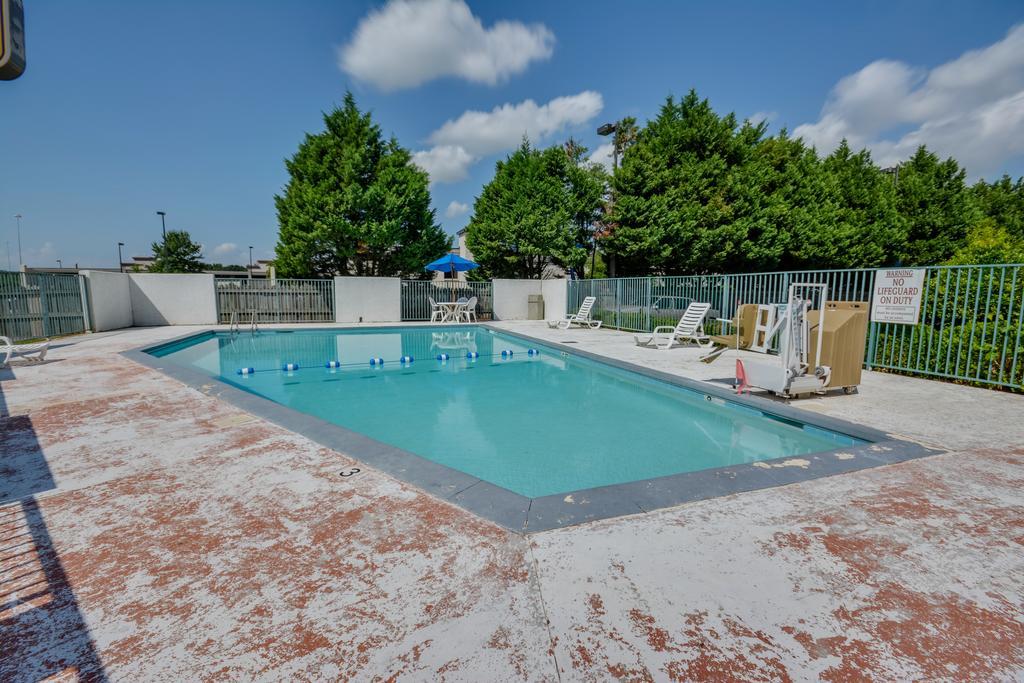 Motel 6 Huntsville - Madison Ngoại thất bức ảnh