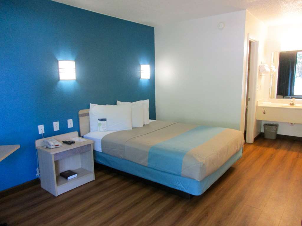Motel 6 Huntsville - Madison Phòng bức ảnh