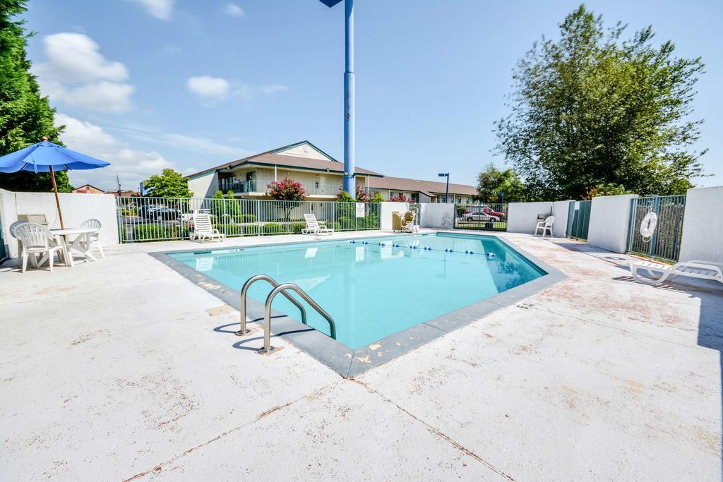 Motel 6 Huntsville - Madison Ngoại thất bức ảnh